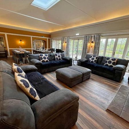 Lydney House Swaffham Sleeps 22 Villa Exteriör bild