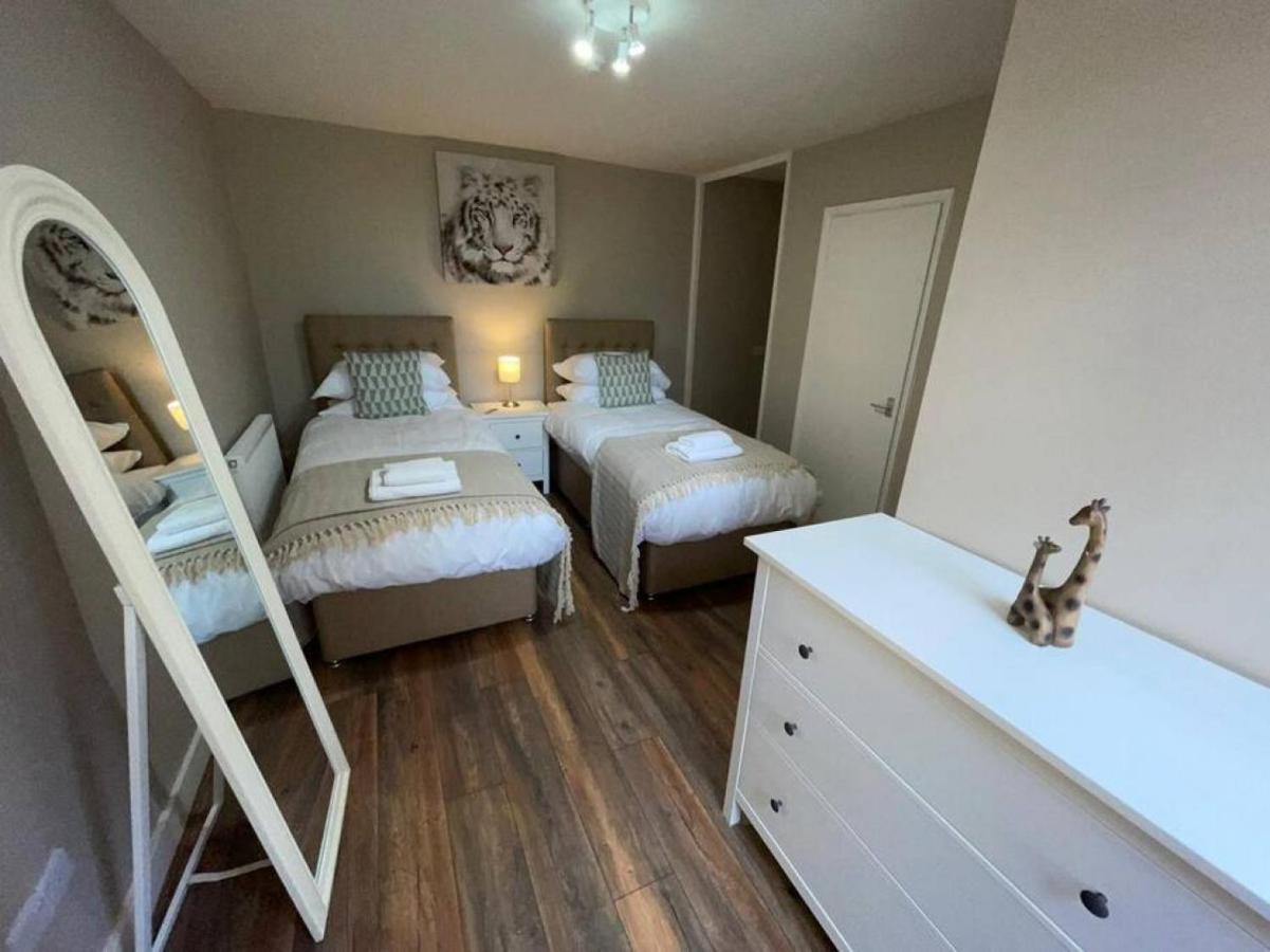 Lydney House Swaffham Sleeps 22 Villa Exteriör bild