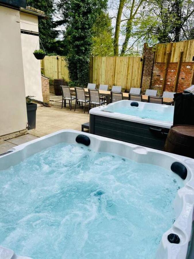 Lydney House Swaffham Sleeps 22 Villa Exteriör bild