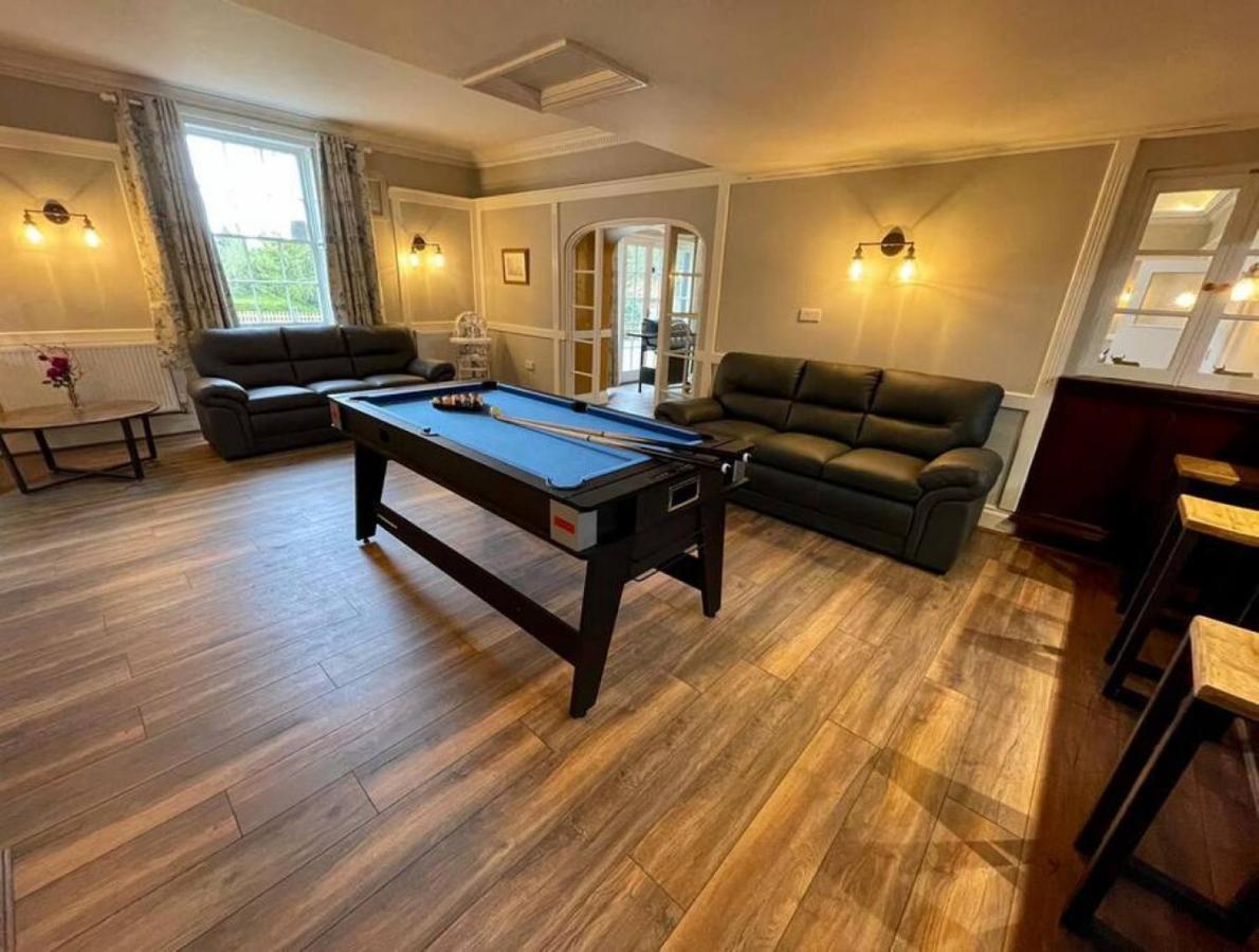 Lydney House Swaffham Sleeps 22 Villa Exteriör bild