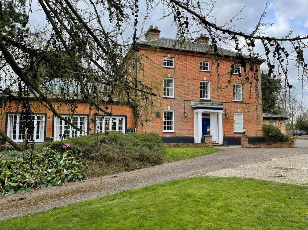 Lydney House Swaffham Sleeps 22 Villa Exteriör bild