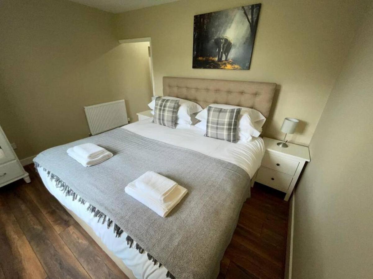 Lydney House Swaffham Sleeps 22 Villa Exteriör bild